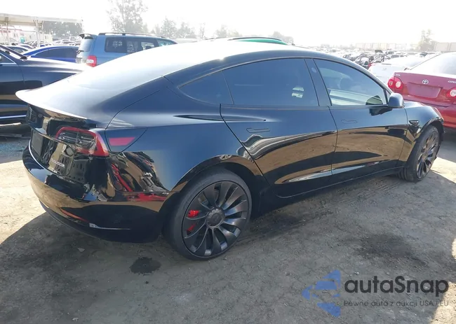 5YJ3E1EC3PF617105: 40415670