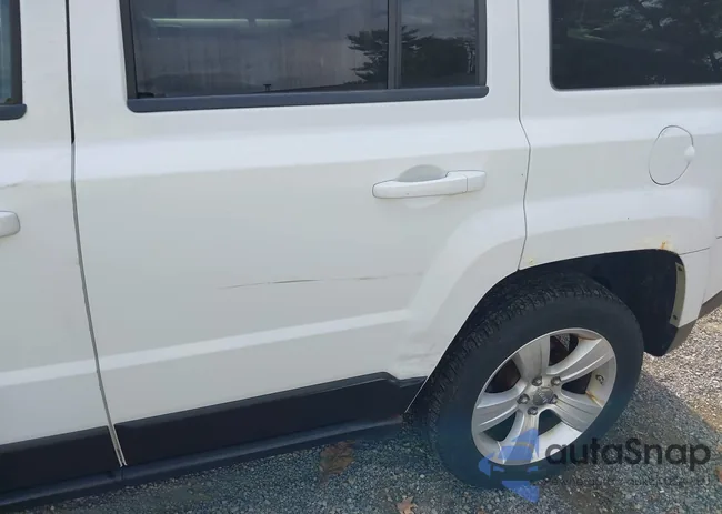 1C4NJRFB0CD578175: 40417141