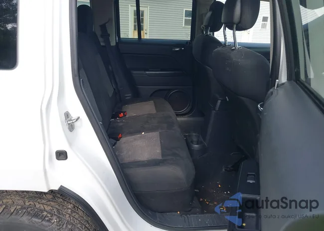 1C4NJRFB0CD578175: 40417141