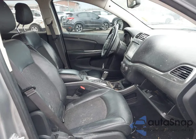 3C4PDCGGXHT532331: 40418366