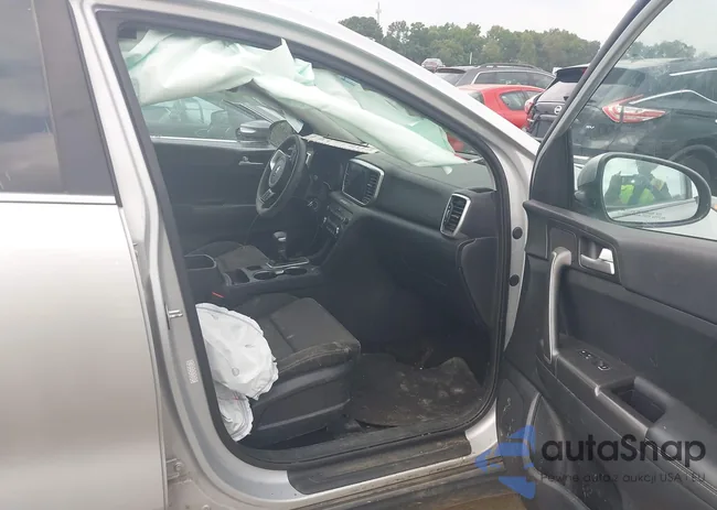 KNDPMCAC5L7816520: 40422096