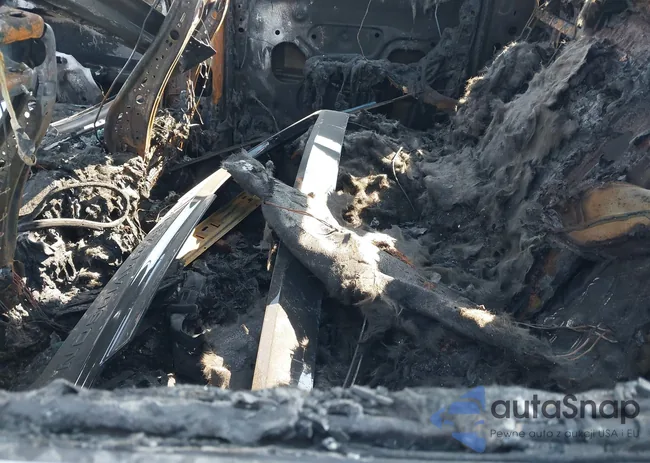 3GTU9DEL6MG228524: 40422731