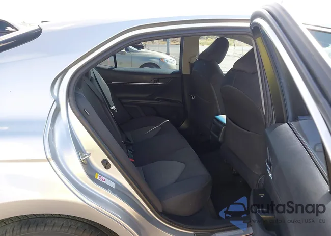 4T1B11HK3JU041360: 40423711