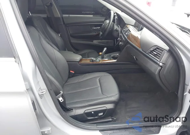 WBA3C1C54FP852480: 40425851