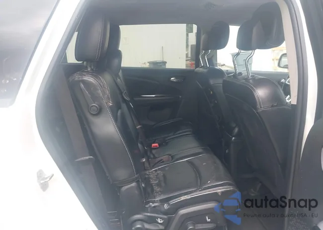 3C4PDCBG9ET205034: 40425705