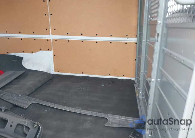 1N6BF0LY0MN802918: 40427209