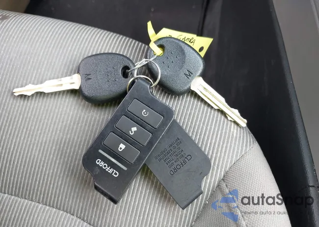 5NPD84LF9HH150527: 40427324