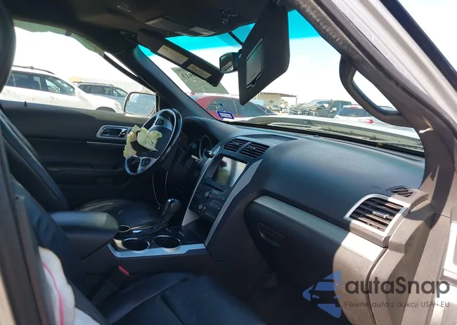 1FMHK7D83BGA50421: 40429913