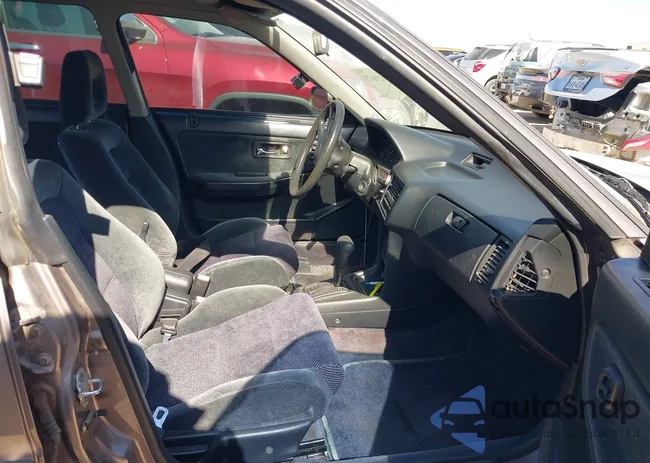 JH4DB1659PS005781: 40429673