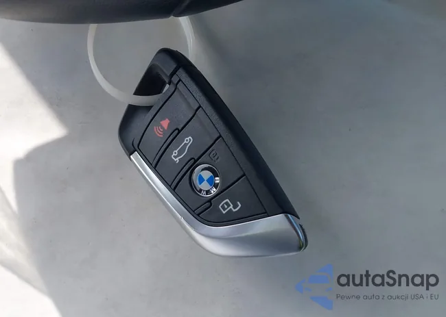 WBY43AW09RFT06953: 40430865