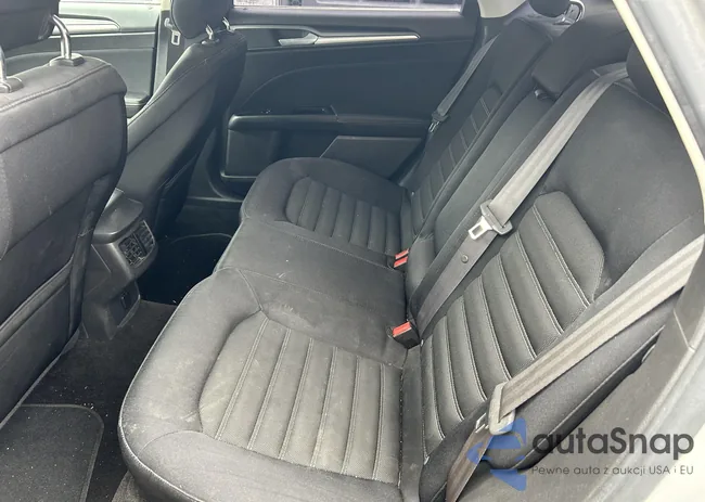 3FA6P0HD1ER203540: 40431075