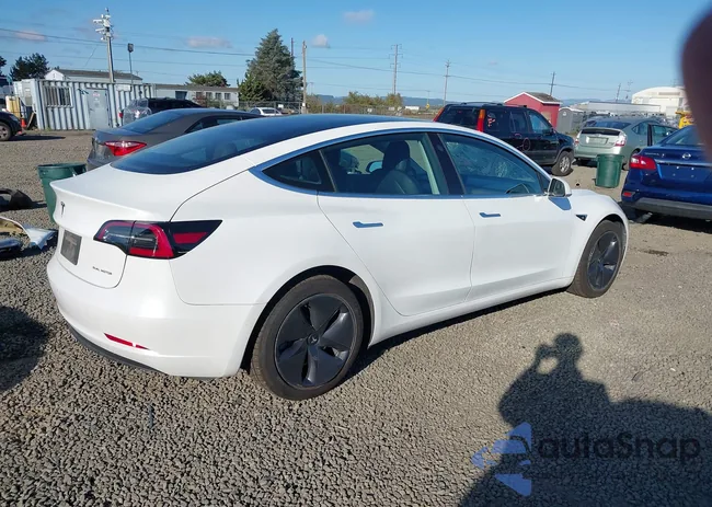 5YJ3E1EB6LF637575: 40431255