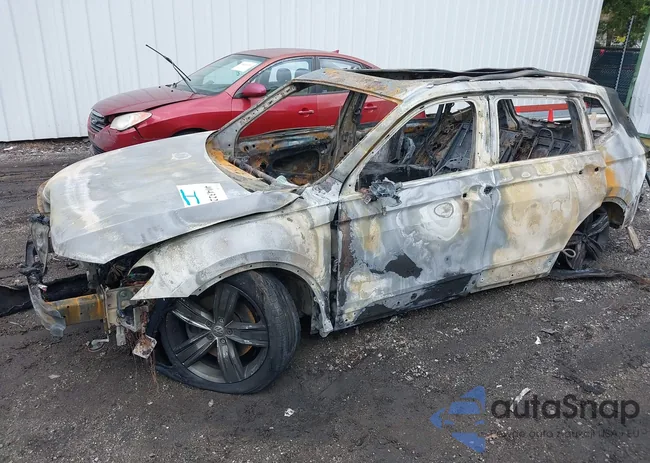 3VV4B7AX8KM087180: 40432202