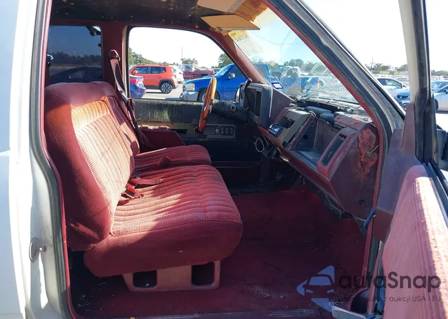 2GCEC19K3M1203921: 40431464