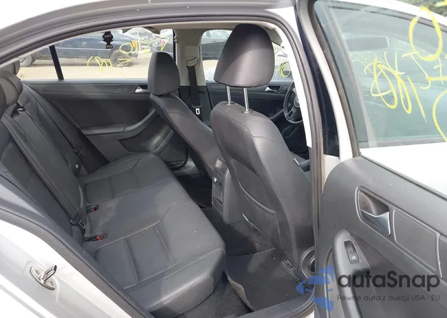 3VWDP7AJ0CM333875: 40438366