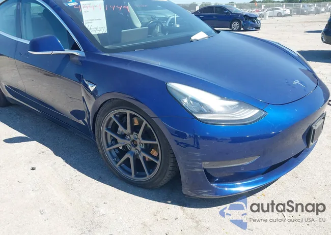 5YJ3E1EB0JF130720: 40441449