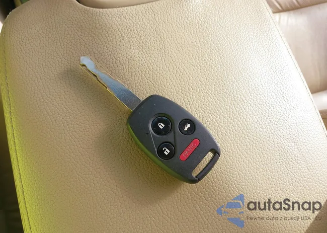 1HGCS1B82AA002734: 40448423