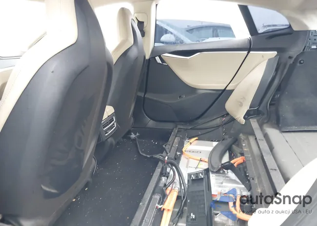 5YJSA1H17EFP52666: 40449918