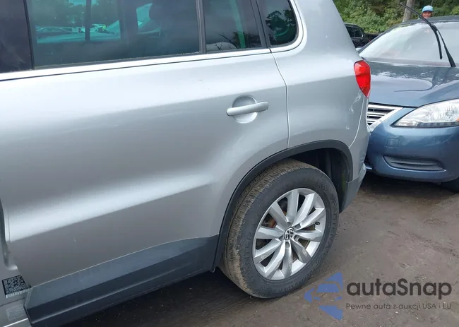 WVGAV7AX8BW521733: 40451633