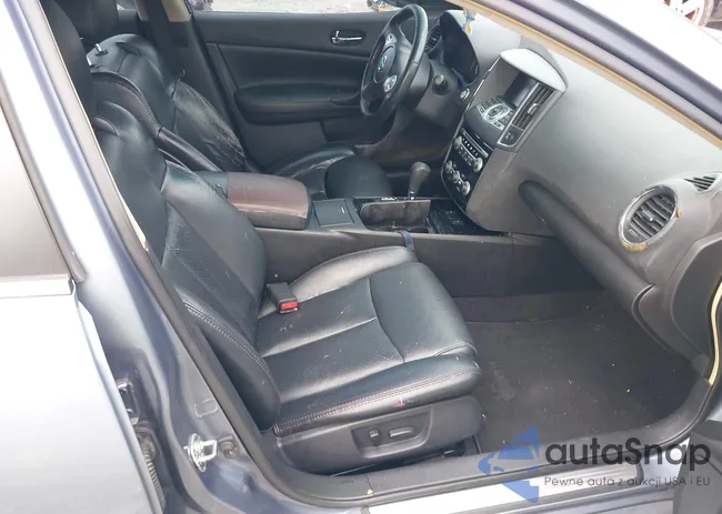 1N4AA5AP4BC821085: 40453134