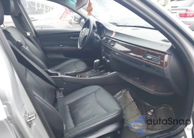 WBAPH5G59BNM74831: 40454940