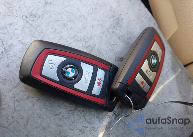 WBA8B9C56JAE22052: 40455789