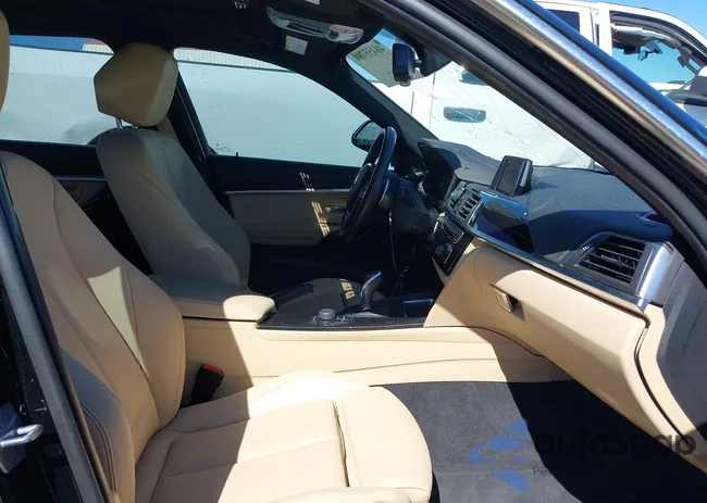 WBA8B9C56JAE22052: 40455789