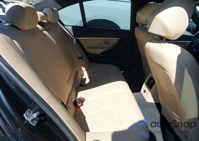 WBA8B9C56JAE22052: 40455789