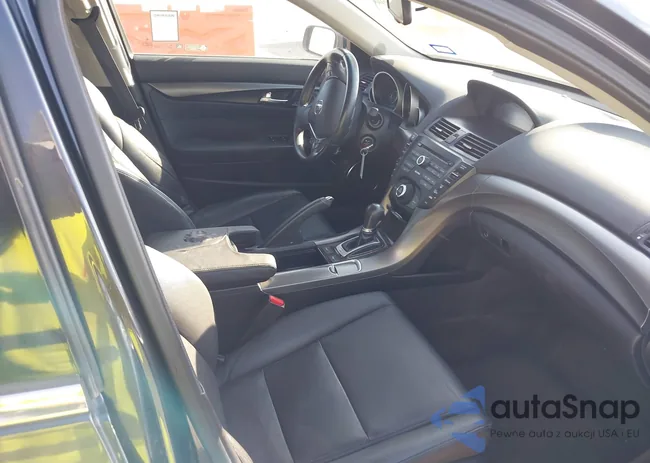 19UUA8F26DA014086: 40456605