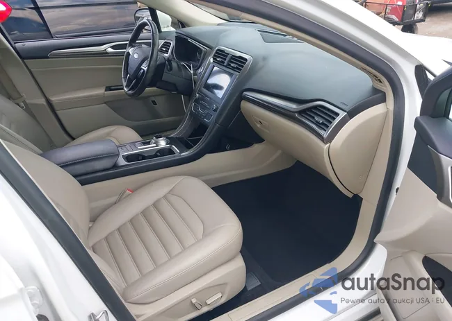 3FA6P0MU7KR255966: 40459647