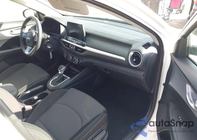 3KPF24AD2RE732986: 40461579