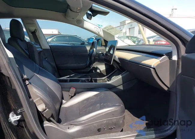 5YJ3E1EA4JF010698: 40463198