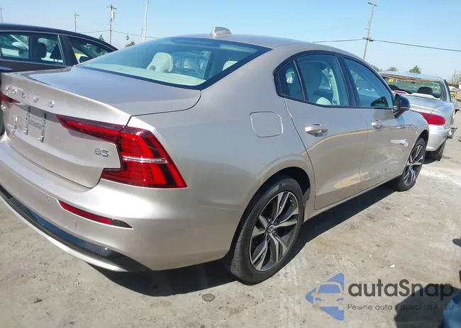 7JRL12FK3RG306873: 40463557