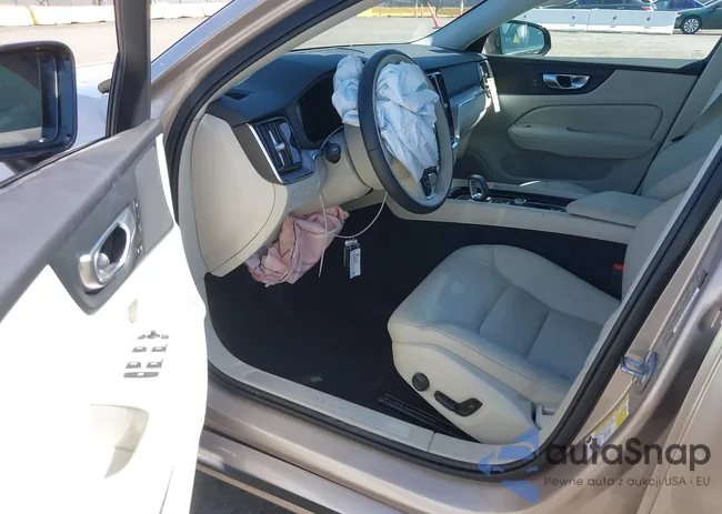 7JRL12FK3RG306873: 40463557