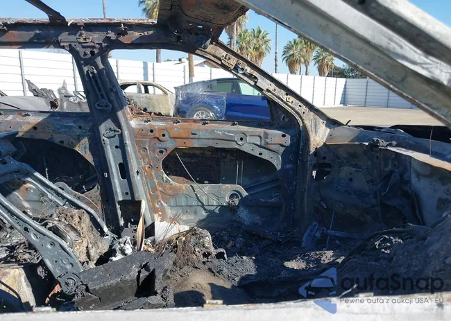 SALVP2RX7JH276409: 40464883