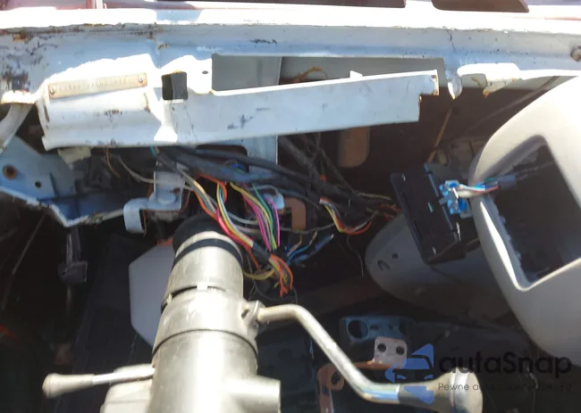 1G8EK18H5FF144613: 40464314