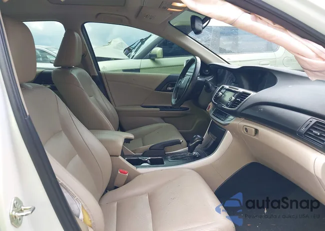 1HGCR2F81FA110376: 40467390