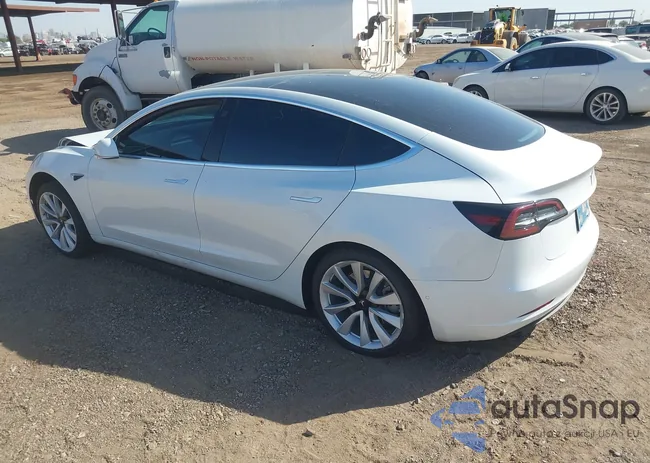 5YJ3E1EA8LF745882: 40470618