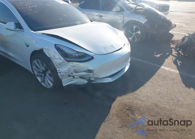 5YJ3E1EA8LF745882: 40470618