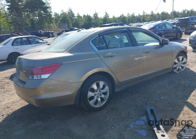 1HGCP26818A021271: 40471841