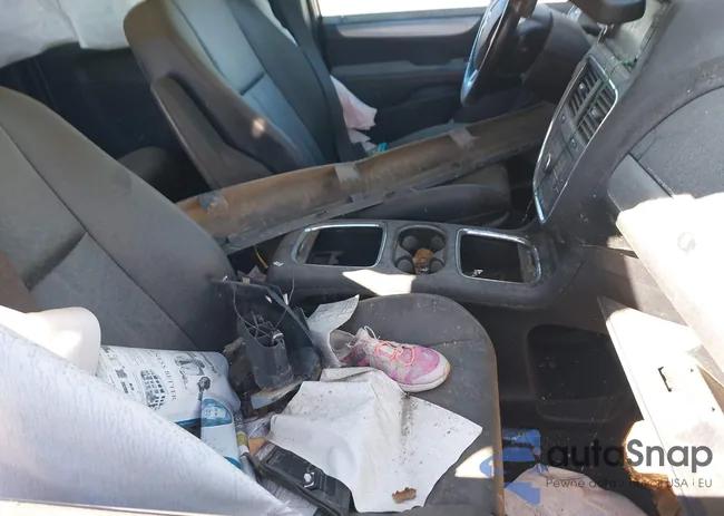 2C4RDGEG3JR311777: 40473160