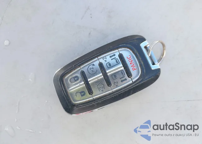 2C4RC1L77KR584743: 40472496