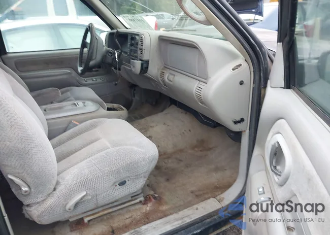 1GCEC19M4VE159235: 40474087