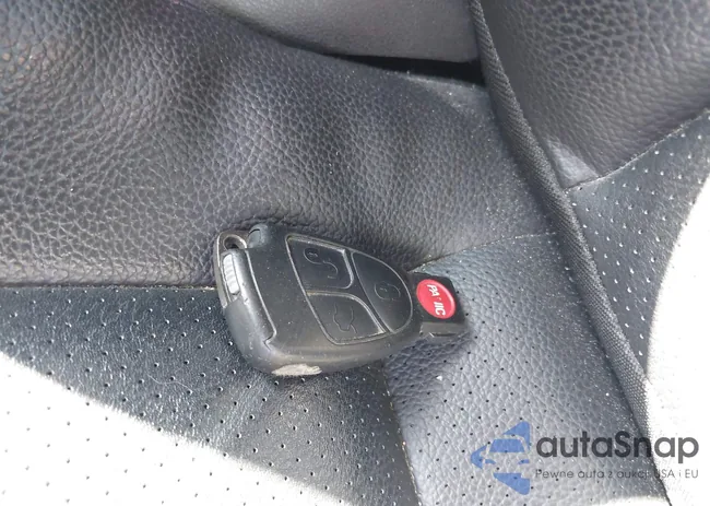 WDBRF40J05F640928: 40475128