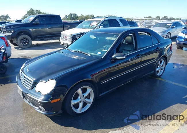 WDBRF40J05F640928: 40475128