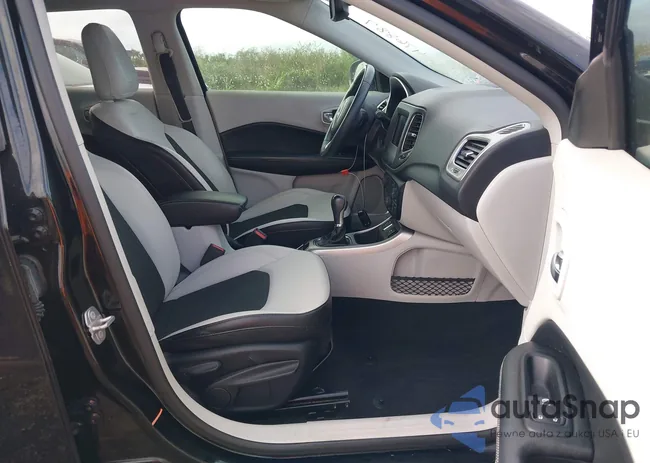 3C4NJCBB2KT676877: 40476887