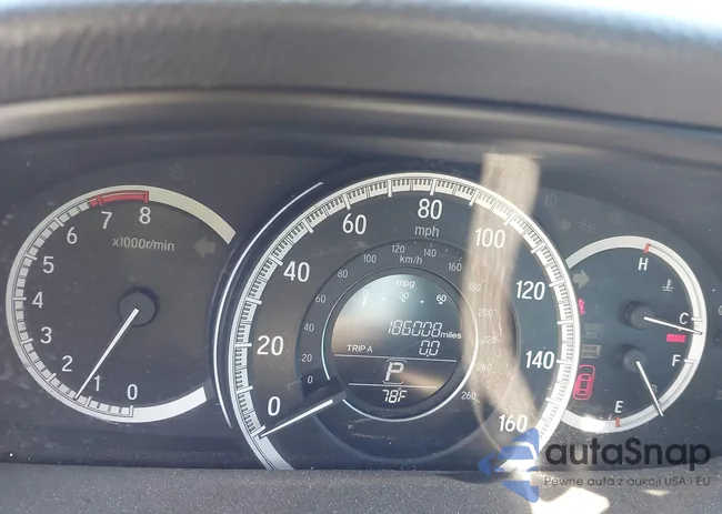 1HGCR2F33HA051757: 40477954