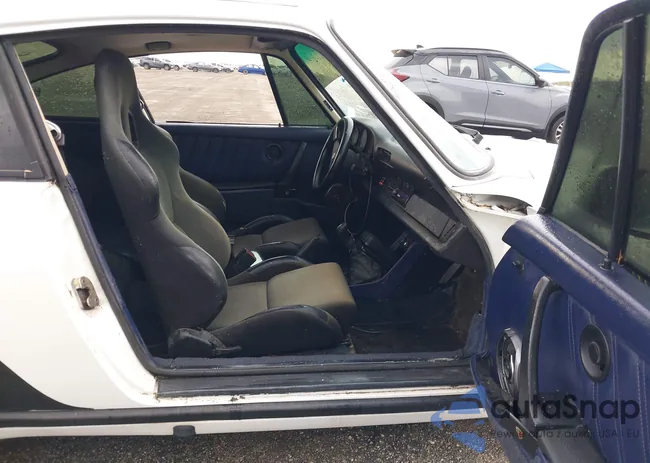 WP0AA0917BS121371: 40479580