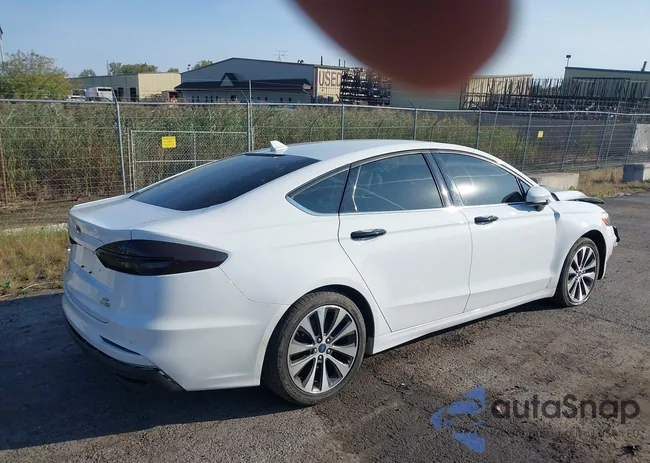 3FA6P0T93LR247572: 40481880