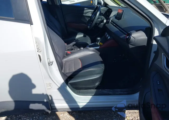 JM1DKFC77J0331828: 40482555